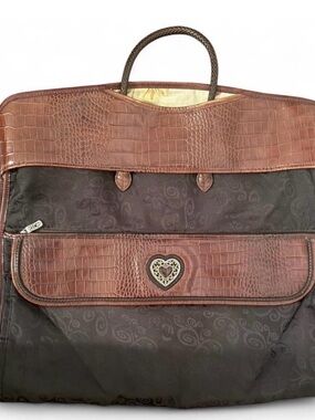 BRIGHTON hanging full size garment bag for travel. LIKE NEW condition!